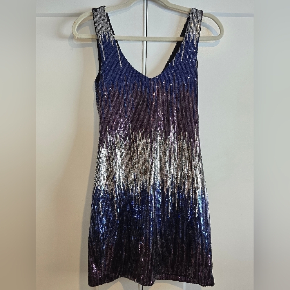 Elegant Sequin Dress in Blue and Silver Size Small